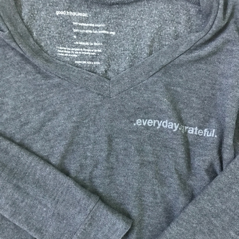 Good hyouman cozy grey v neck sweater